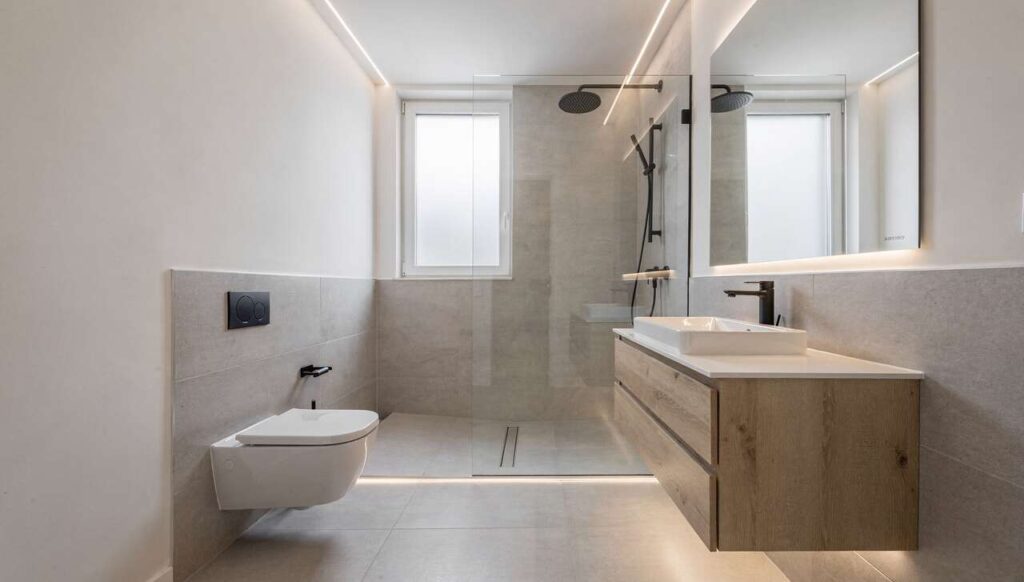 Badezimmer-Renovierung auf 6 m²: Mit diesen Kosten müssen Sie 2026 rechnen